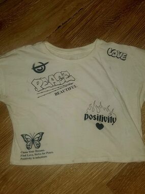 Womens Wonder Natio Cream Cropped Graphic Tee with Graffiti  Prints